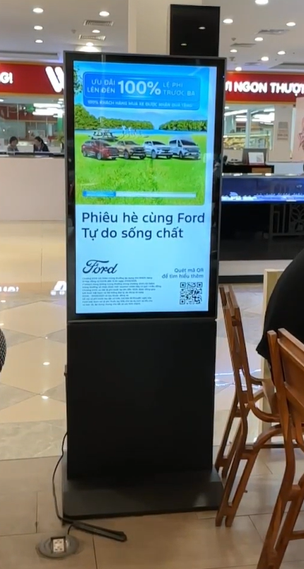 Màn hình quảng cáo đứng 49 inch