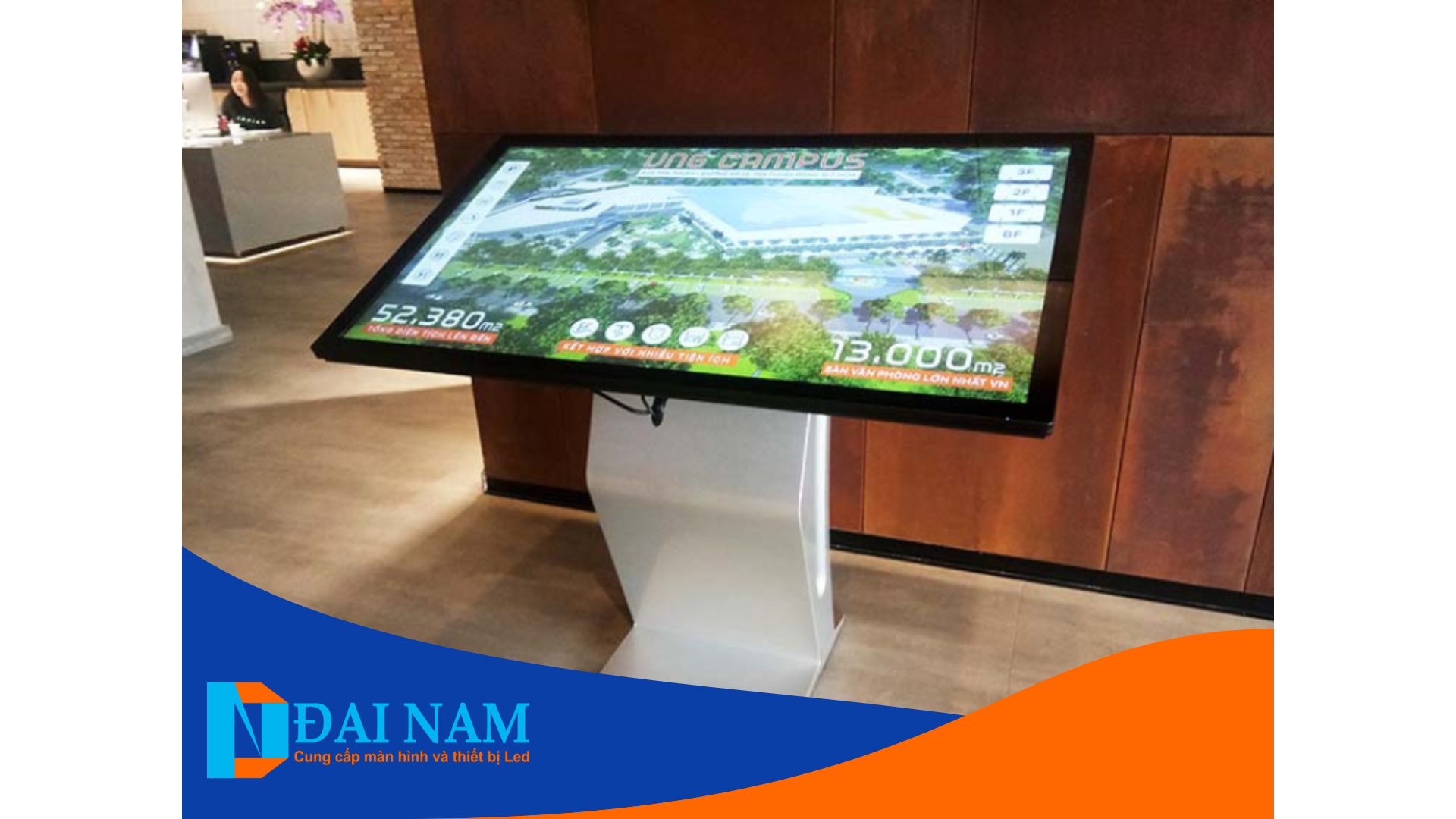 Màn Hình Quảng Cáo Chân Quỳ 43 Inch Lux Vision Chính Hãng