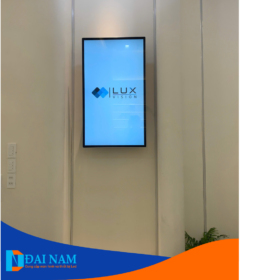 Màn hình quảng cáo treo tường 32 inch Lux Vision chính hãng