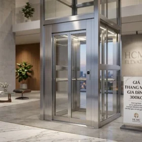 Toàn cảnh thang máy gia đình 300kg kính hiện đại trong showroom sang trọng tại TP.HCM.