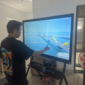 Màn Hình Tương Tác Thông Minh 55 Inch – Chính Hãng Lux Vision